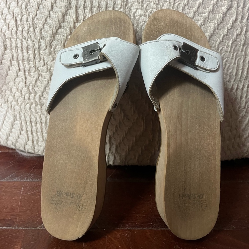 Dr. Scholl’s White Mule Sandals – Wooden Platform Heel, used condition